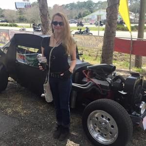 Meet your Posher, Jennifer